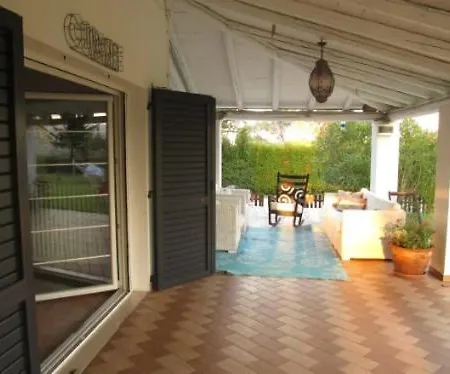 Panoramica Con Piscina Coriano