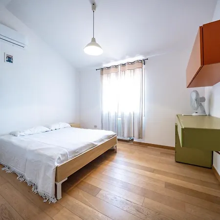 فيلة Panoramica Con Piscina كوريانو