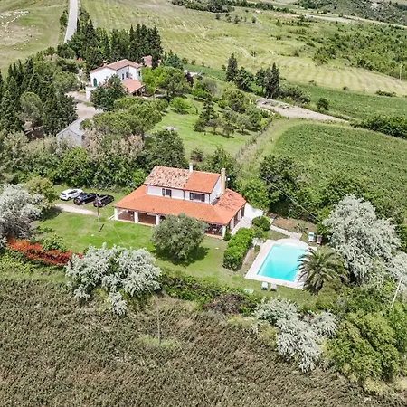 Вилла Panoramica Con Piscina